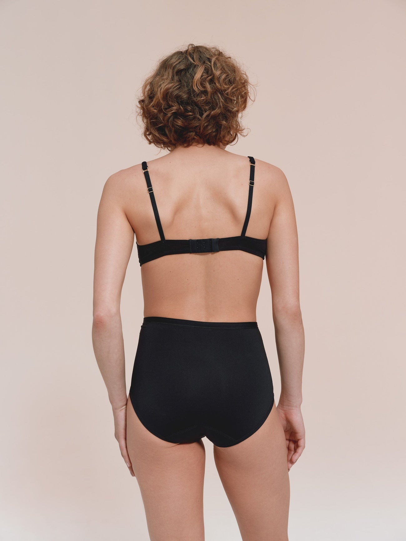 High-Waist - Recycled Nylon - Black